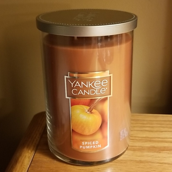 YANKEE CANDLE